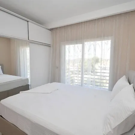 Nurten Oeluedeniz'e Yakin Villa Fethiye